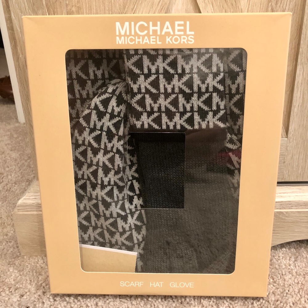 Michael Kors scarf hat glove set